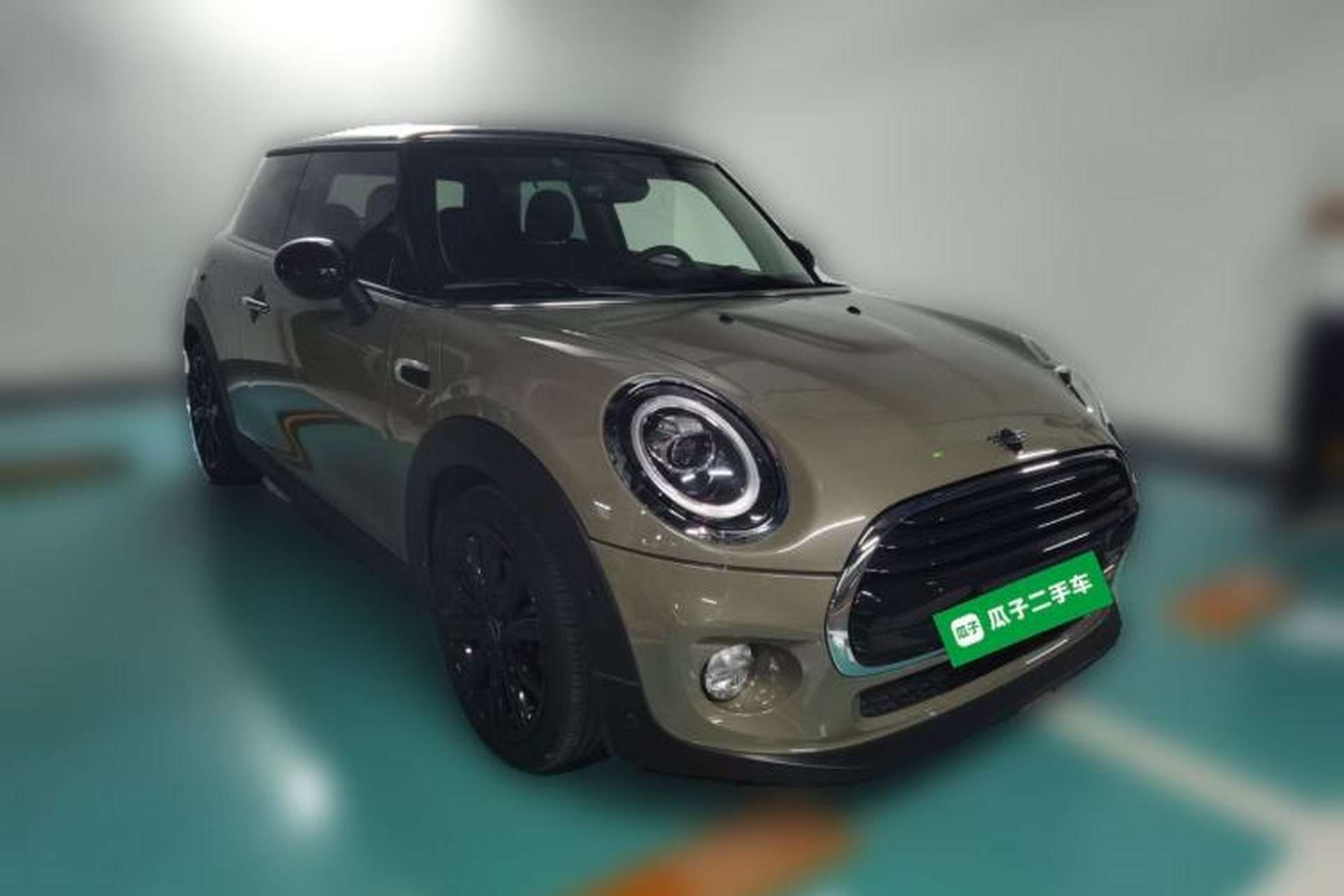 Used MINI 2018 1.5T COOPER Artist Front Right 45 Deg