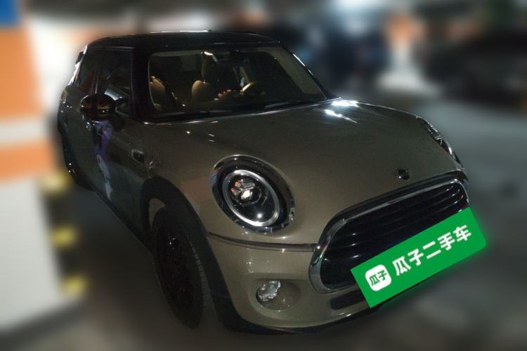 Used MINI 2018 1.5T COOPER Classic Edition Five-Door Version Front Right 45 Deg