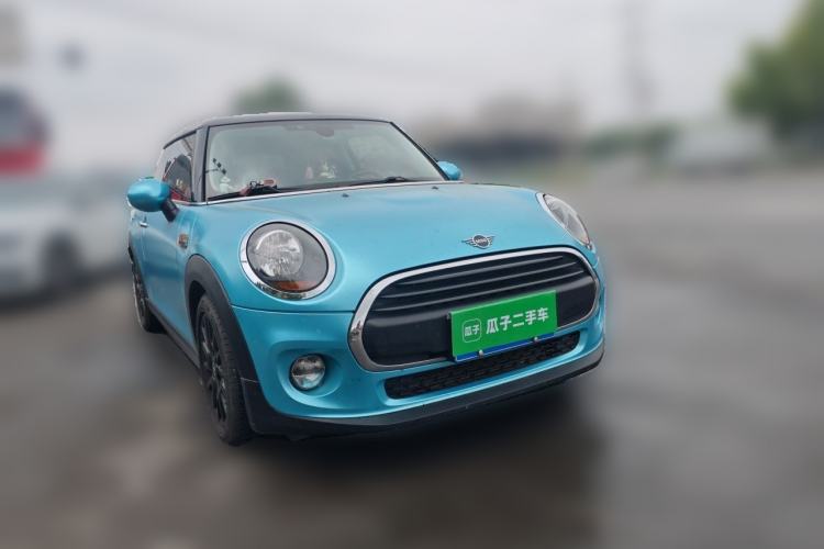Used MINI 2018 1.5T ONE PLUS Front Right 45 Deg