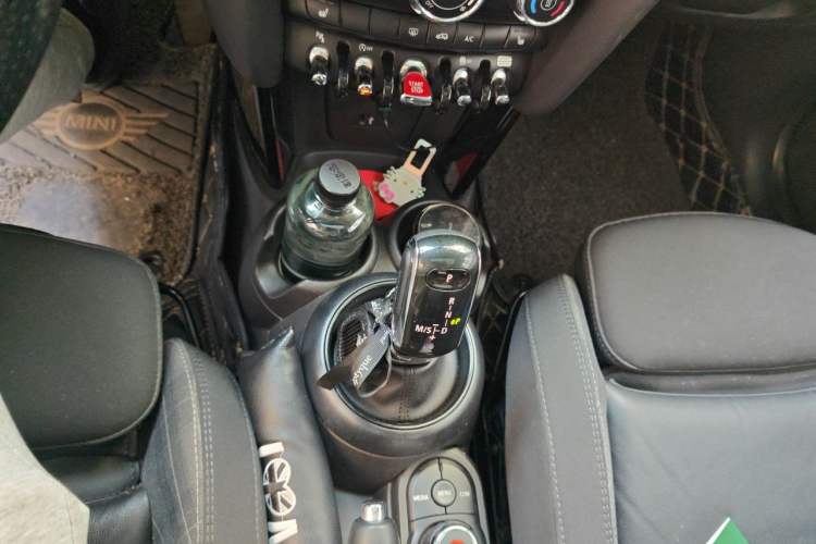 Used MINI 2018 1.5T COOPER Classic Edition Gear Lever