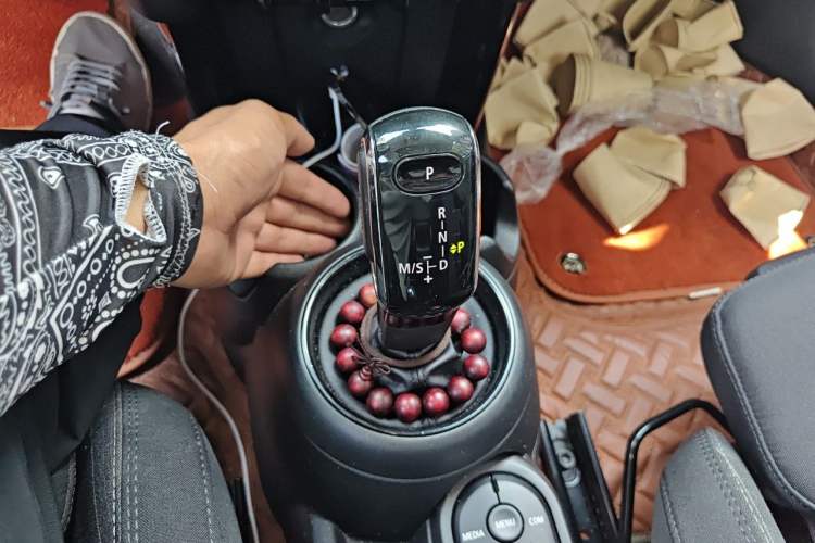 Used MINI 2018 1.5T COOPER Classic Edition Gear Lever
