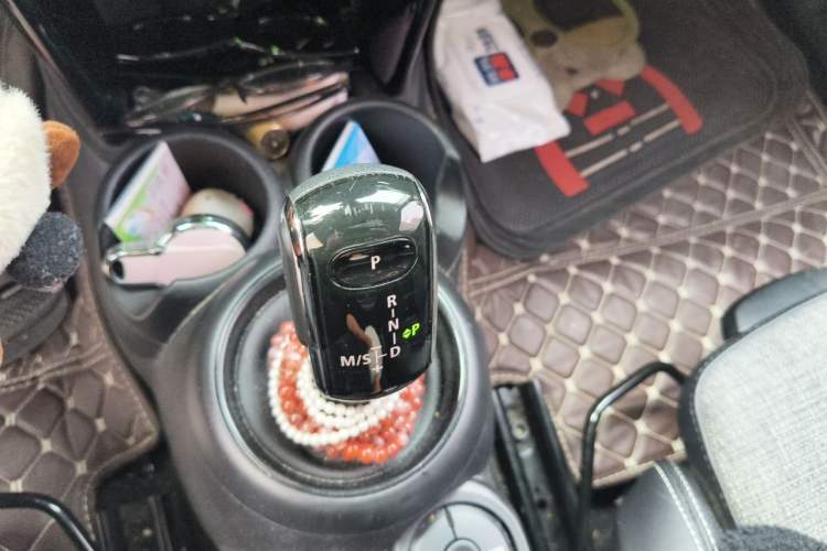 Used MINI 2018 1.5T COOPER Classic Edition Five-Door Version Gear Lever