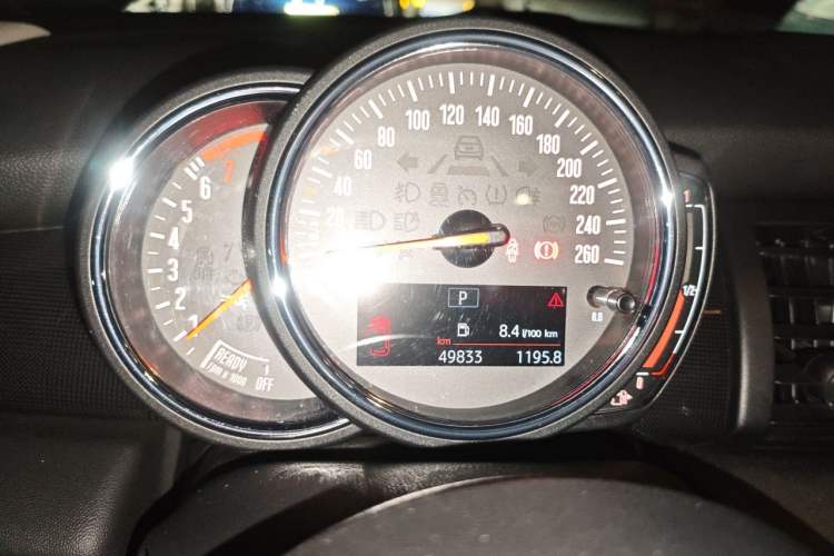 Used MINI 2018 1.5T COOPER Classic Edition Five-Door Version Instrument Cluster