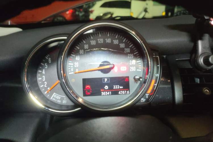 Used MINI 2018 1.5T COOPER Classic Edition Five-Door Version Instrument Cluster