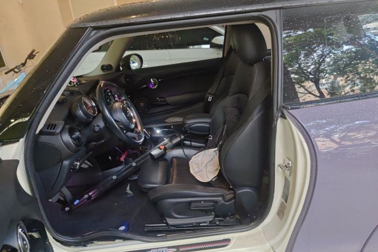 Used MINI 2018 2.0T COOPER S Classic Edition Left Front Seat