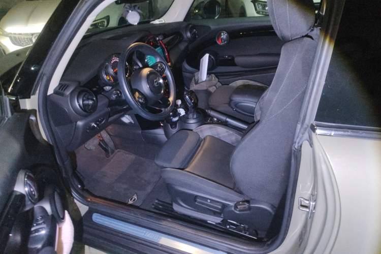 Used MINI 2018 1.5T COOPER Classic Edition Left Front Seat