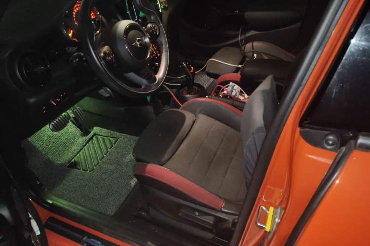 Used MINI 2018 2.0T COOPER S Racing Edition 5-door model Left Front Seat
