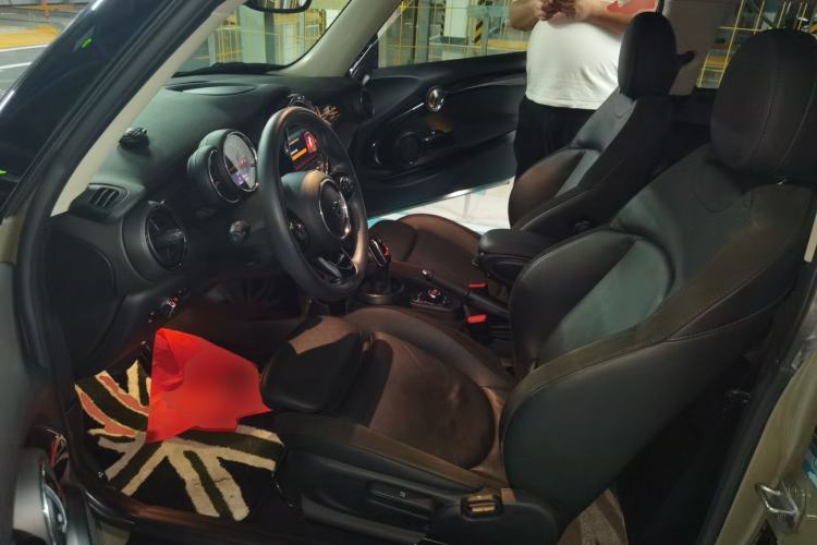 Used MINI 2018 1.5T COOPER Artist Left Front Seat