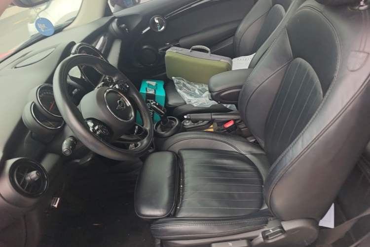 Used MINI 2018 2.0T COOPER S Artist Left Front Seat
