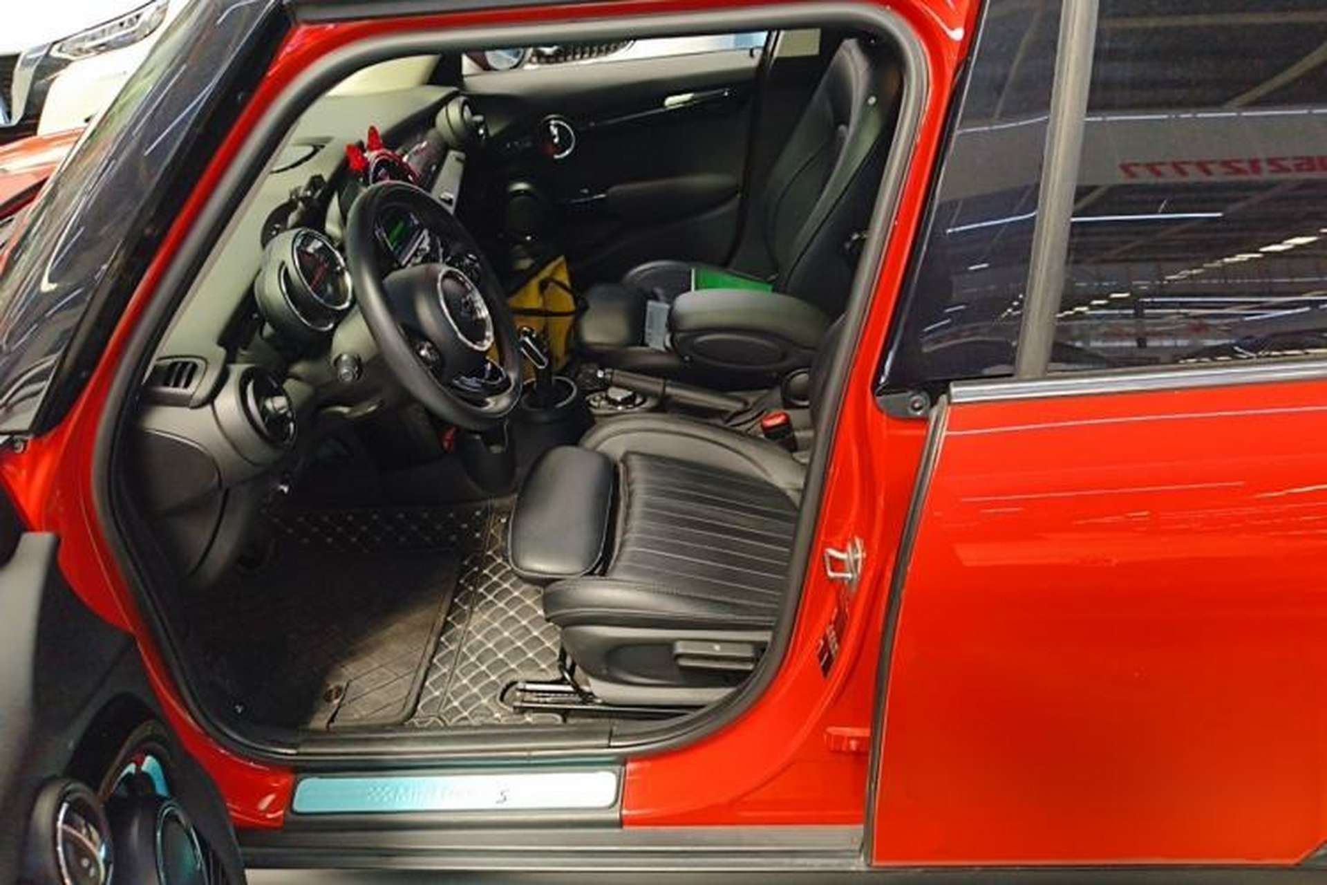 Used MINI 2018 2.0T COOPER S Artist Five-Door Edition Left Front Seat