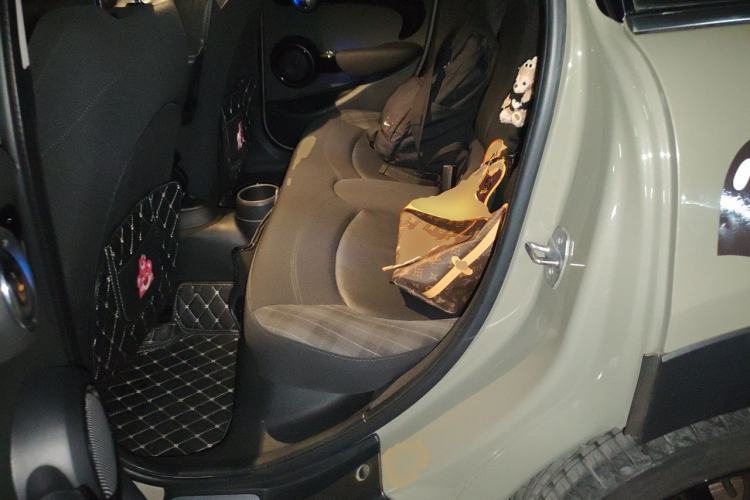 Used MINI 2018 1.5T COOPER Classic Edition Five-Door Version Left Rear Seat
