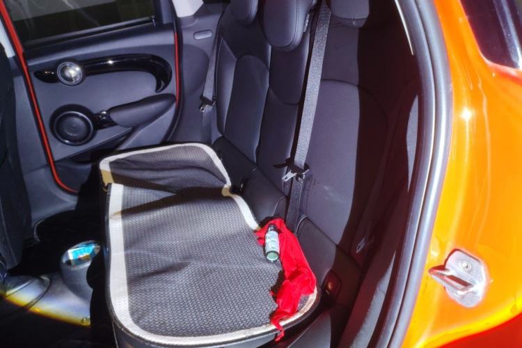 Used MINI 2018 1.5T COOPER Classic Edition Five-Door Version Left Rear Seat
