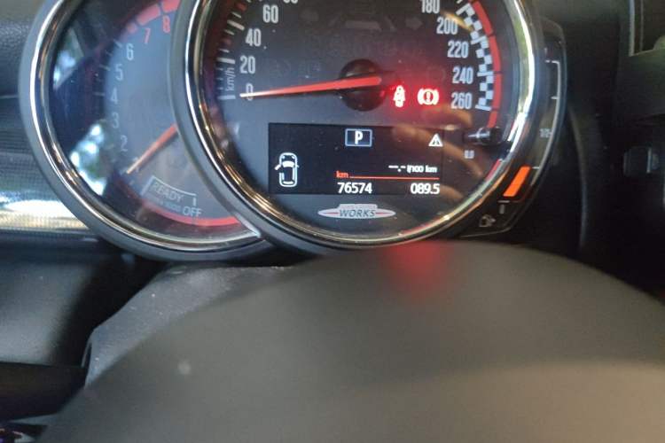 Used MINI 2018 2.0T COOPER S Classic Edition Odometer Close Up