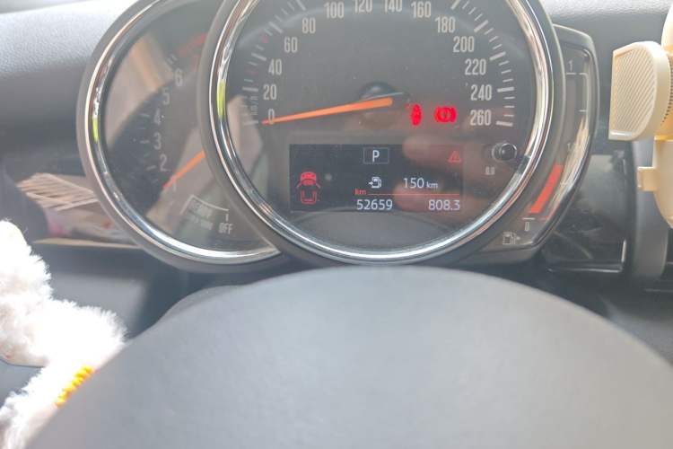 Used MINI 2018 1.5T COOPER CABRIO Classic Edition Odometer Close Up
