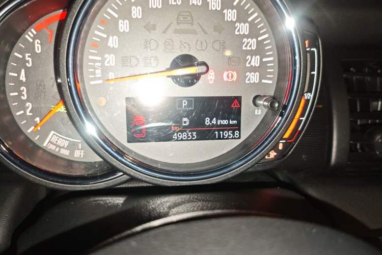 Used MINI 2018 1.5T COOPER Classic Edition Five-Door Version Odometer Close Up