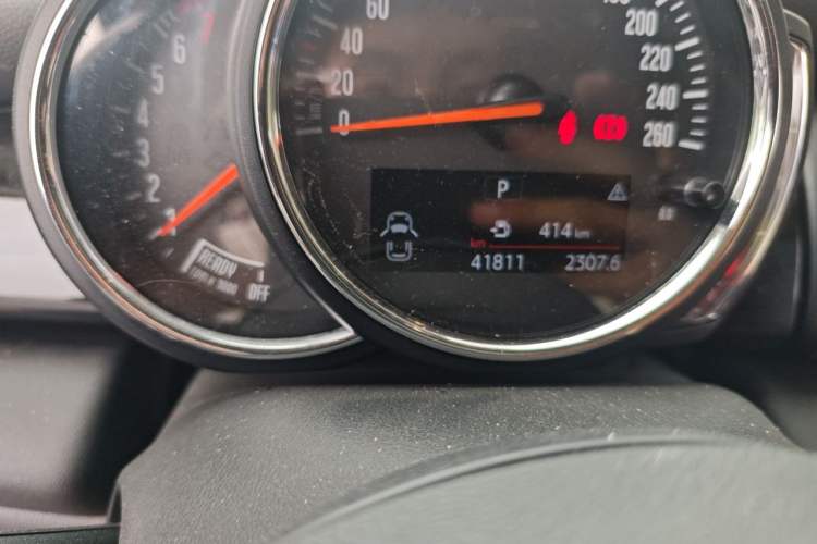 Used MINI 2018 1.5T ONE PLUS Odometer Close Up
