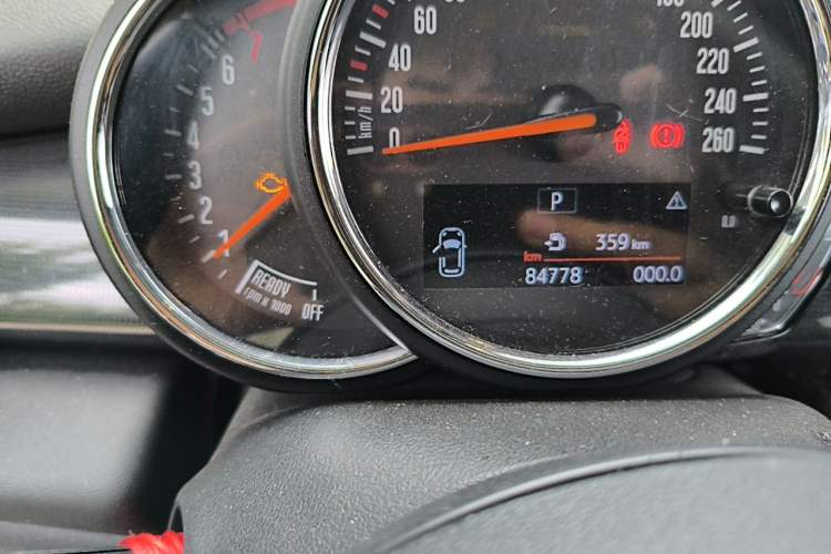 Used MINI 2018 1.5T COOPER Classic Edition Odometer Close Up
