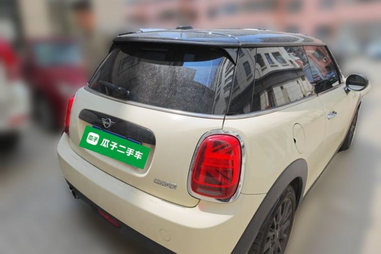 Used MINI 2018 1.5T COOPER Classic Edition Rear Right 45 Deg