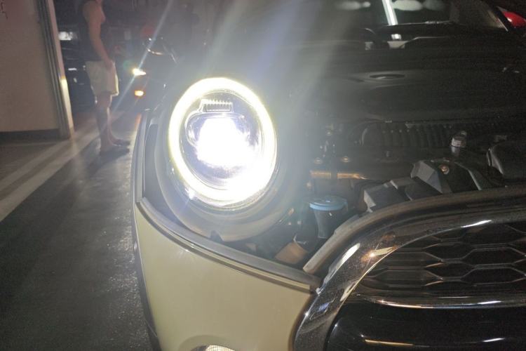 Used MINI 2018 2.0T COOPER S Classic Edition Right Front Headlight