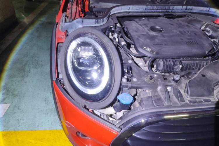 Used MINI 2018 1.5T COOPER Classic Edition Five-Door Version Right Front Headlight