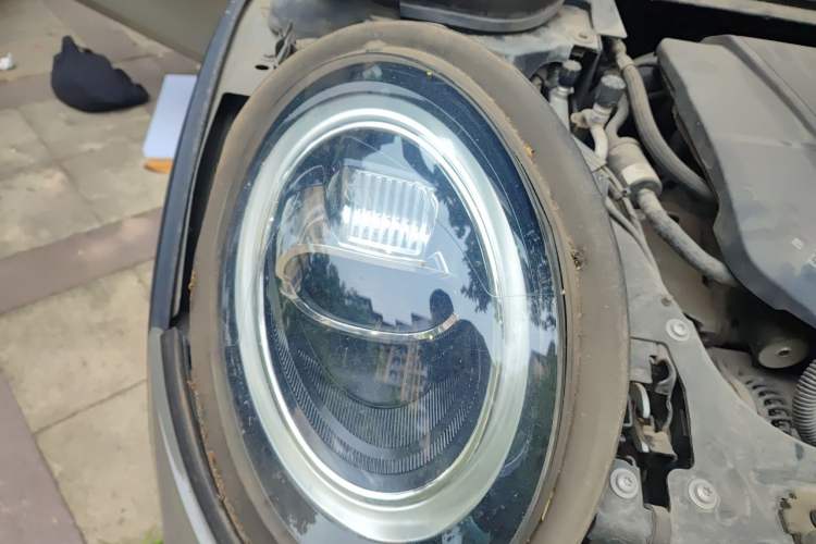 Used MINI 2018 1.5T COOPER Racing Edition Five-Door Version Right Front Headlight