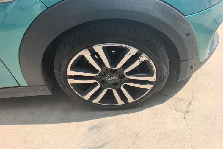 Used MINI 2018 1.5T COOPER CABRIO Artist Right Front Wheel Hub