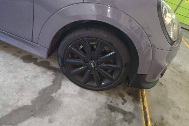 Used MINI 2018 2.0T COOPER S Classic Edition Right Front Wheel Hub