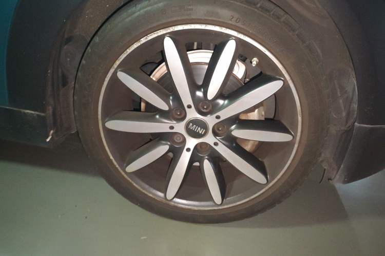 Used MINI 2018 1.5T COOPER CABRIO Artist Right Front Wheel Hub