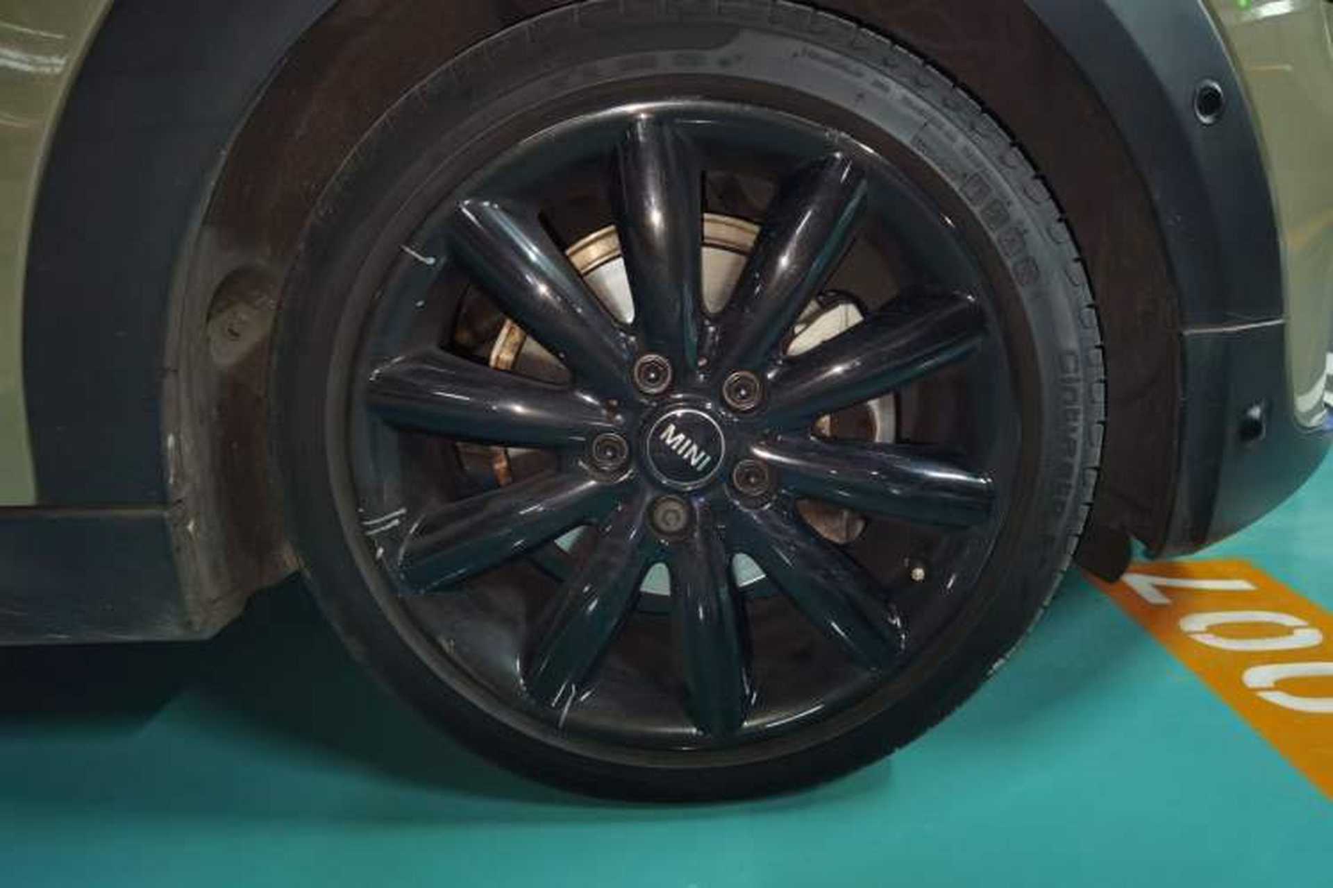 Used MINI 2018 1.5T COOPER Artist Right Front Wheel Hub