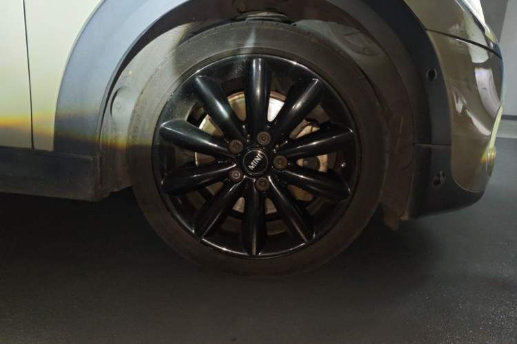 Used MINI 2018 2.0T COOPER S Classic Edition Right Front Wheel Hub