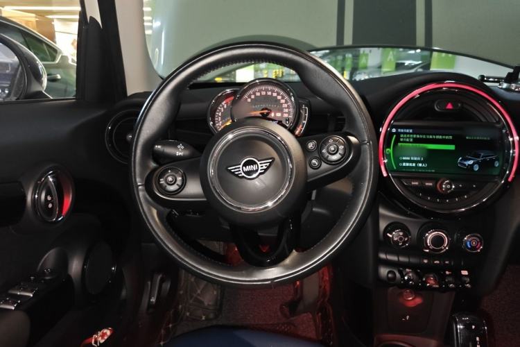 Used MINI 2018 1.5T COOPER Classic Edition Five-Door Version Steering Wheel