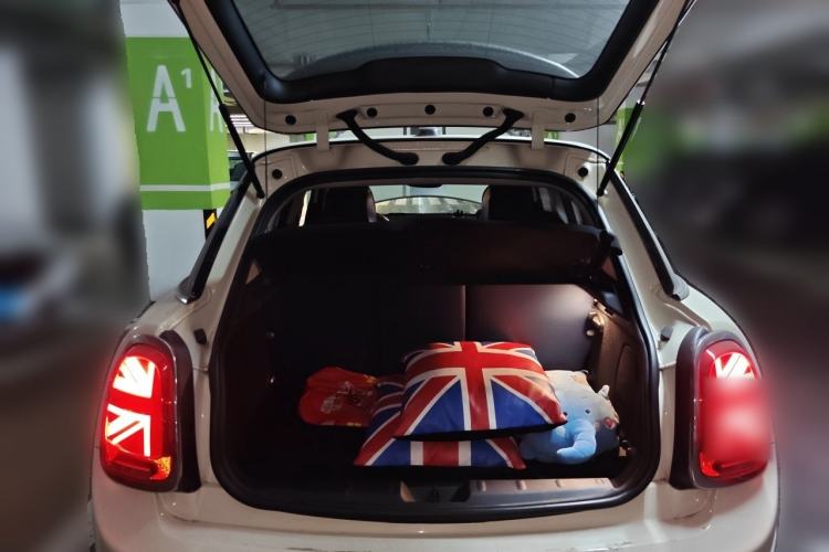 Used MINI 2018 1.5T COOPER Classic Edition Five-Door Version Trunk