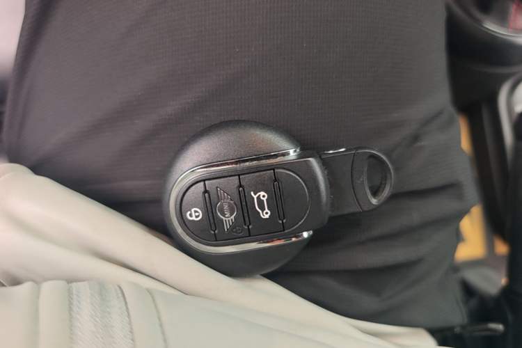Used MINI 2018 2.0T COOPER S Artist Vehicle Key