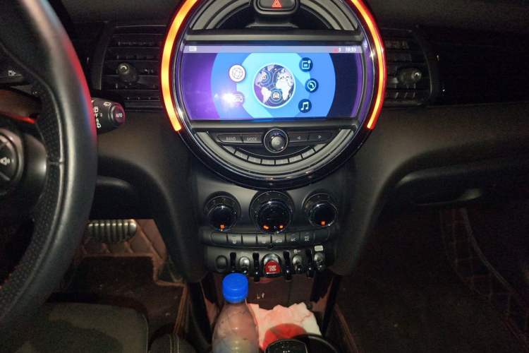 Used MINI 2018 1.5T COOPER Racing Driver Audio And AC Panel