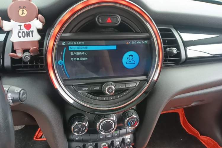 Used MINI 2018 1.5T COOPER Classic Edition Five-Door Version Audio And AC Panel