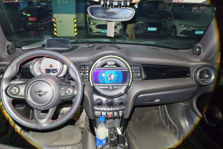 Used MINI 2018 1.5T COOPER Racing Driver Center Console