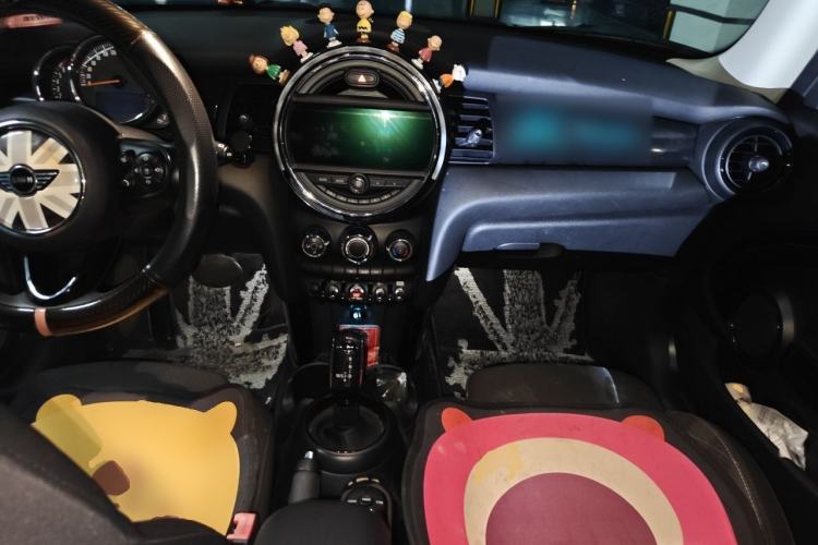 Used MINI 2018 1.5T COOPER Classic Edition Center Console
