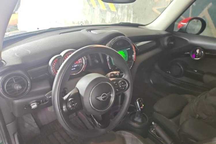 Used MINI 2018 1.5T COOPER Classic Edition Center Console
