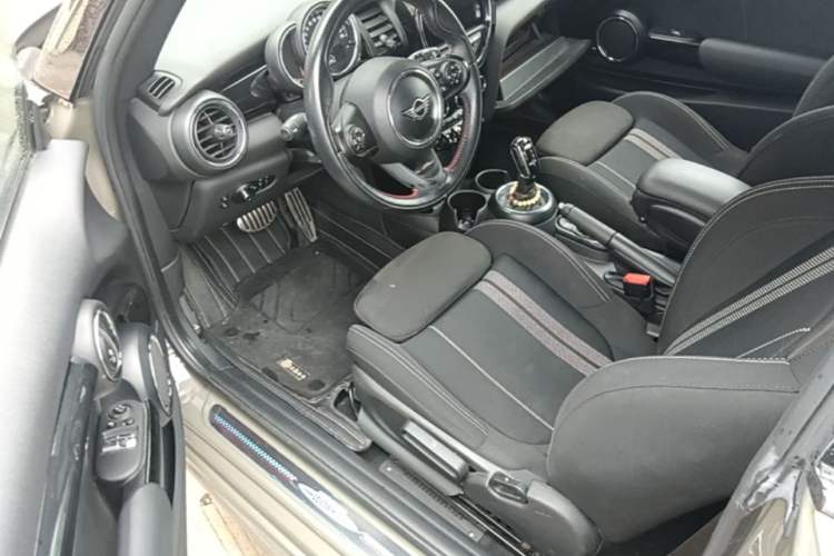 Used MINI 2018 1.5T COOPER Racing Driver Driver Seat