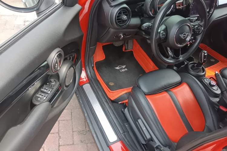 Used MINI 2018 1.5T COOPER Classic Edition Five-Door Version Driver Seat
