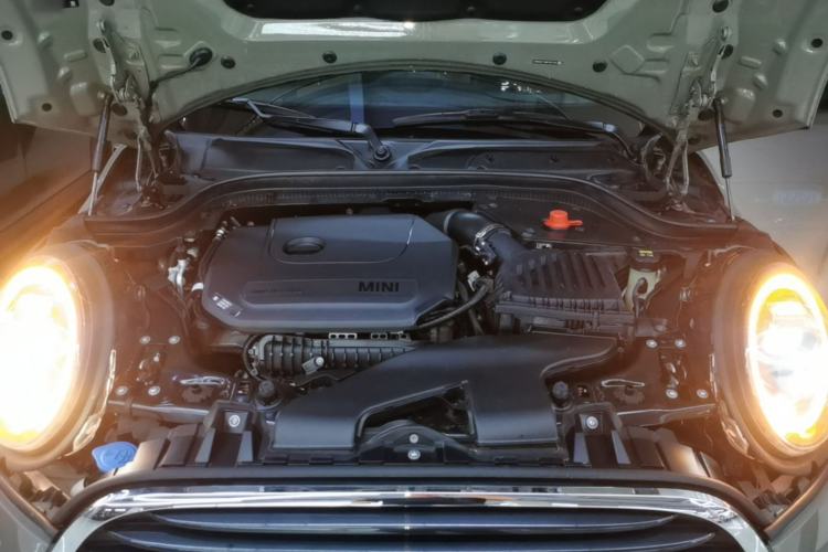 Used MINI 2018 1.5T COOPER Racing Edition Five-Door Version Engine Bay