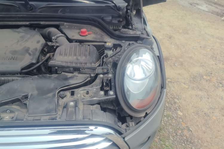 Used MINI 2018 1.5T ONE PLUS Engine Bay Left