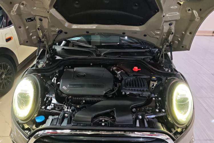 Used MINI 2018 1.5T COOPER Racing Driver Engine Bay