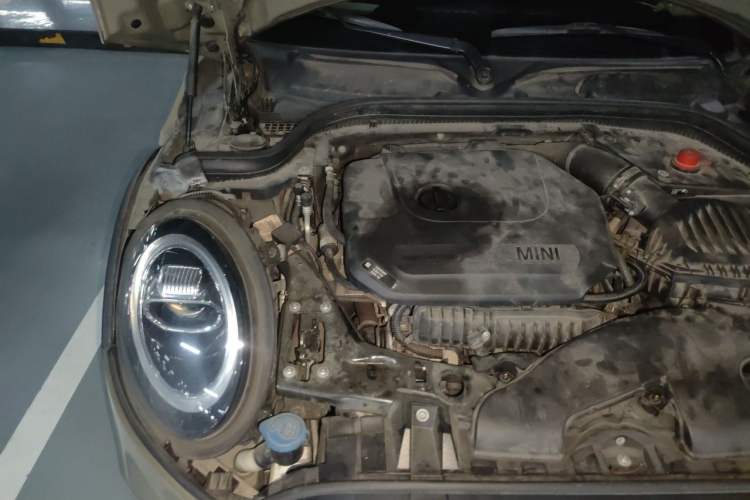 Used MINI 2018 1.5T COOPER Classic Edition Five-Door Version Engine Bay Right