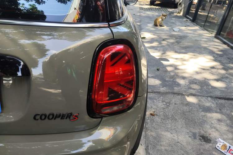 Used MINI 2018 2.0T COOPER S Artist Exterior 1