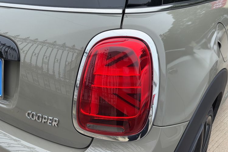 Used MINI 2018 1.5T COOPER Racing Driver Exterior 2