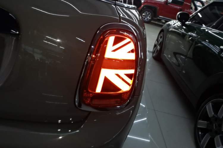 Used MINI 2018 1.5T COOPER Racing Edition Five-Door Version Exterior 3