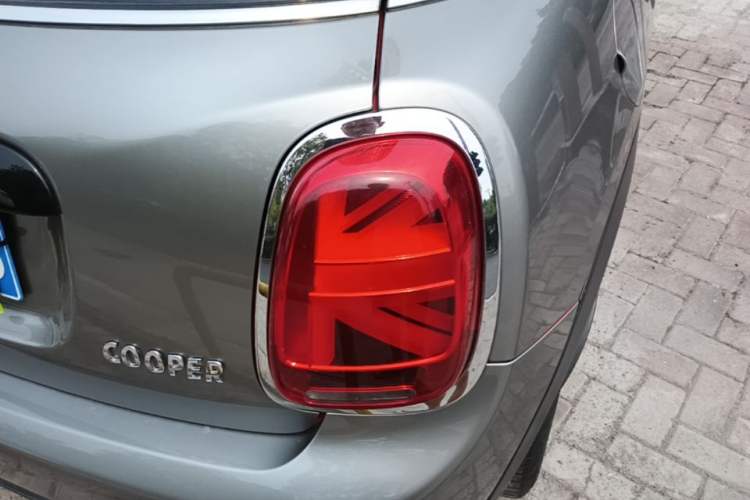 Used MINI 2018 1.5T COOPER Classic Edition Five-Door Version Exterior 3