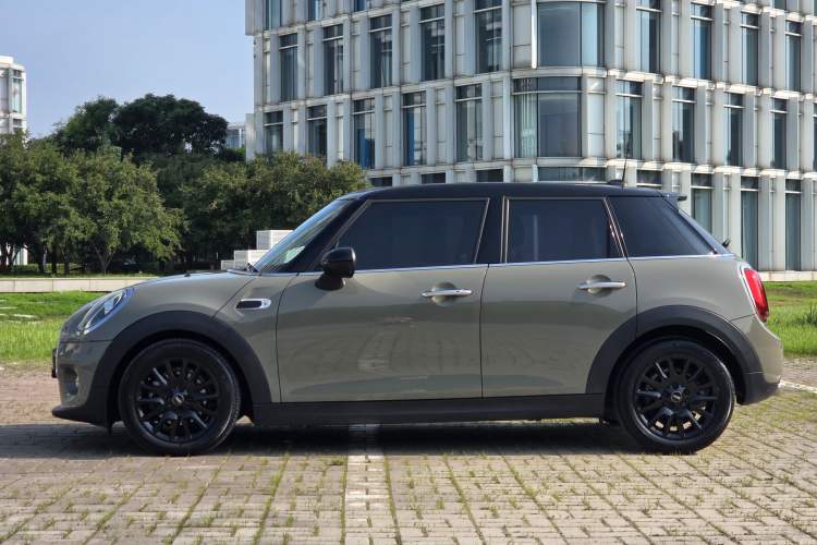 Used MINI 2018 1.5T COOPER Classic Edition Five-Door Version Exterior 7