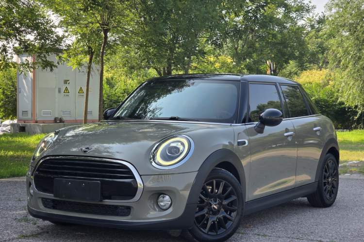 Used MINI 2018 1.5T COOPER Classic Edition Five-Door Version Guazi used car, China used car export, Used car for sale, Used cars, Cheapest cars for sale